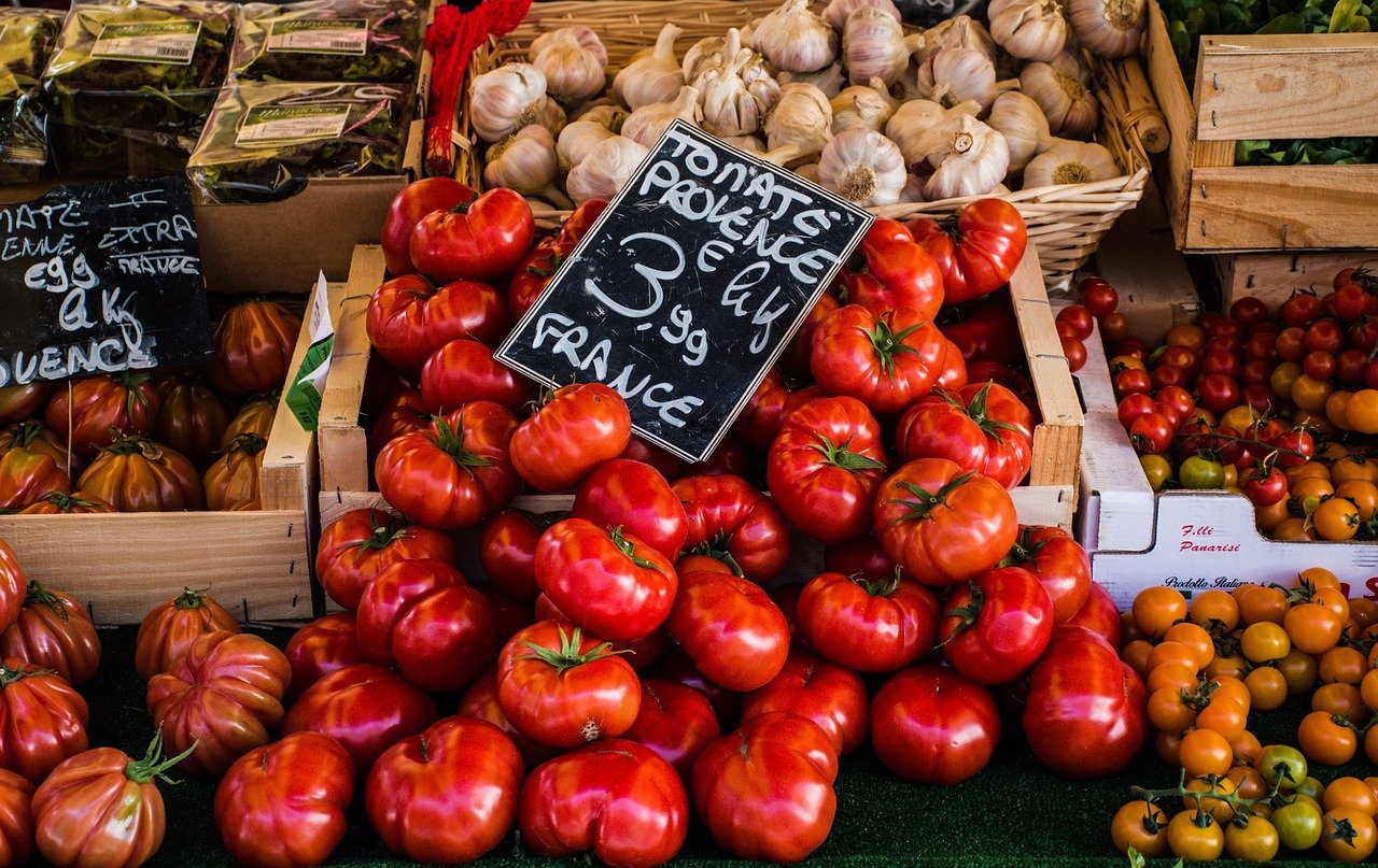 tomatoes, garlic, greens